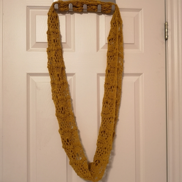 New Handmade Crochet Scarf - Picture 4 of 4